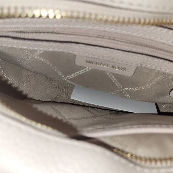 Michael Kors purse - Picture 4 of 4